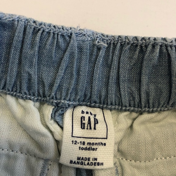 Gap shorts and 2 skirts bundle - Picture 4 of 9